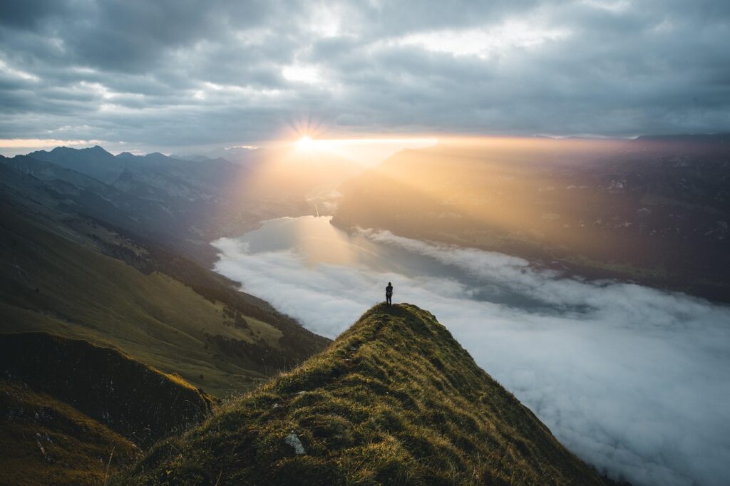 Schweiz Berge Wolken traumhafte Natur Schweizer Kantone kurz zusammengefasst