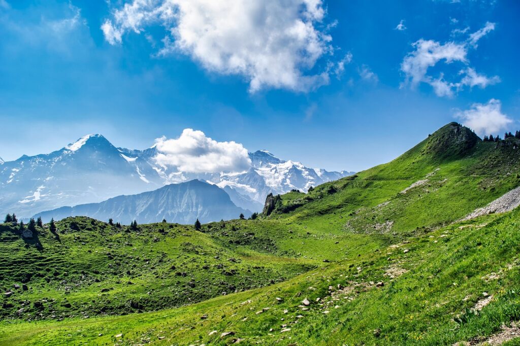 Schweiz Natur Landschaft Berge Wolken Die schönsten Regionen der Schweiz – wie im Märchenland